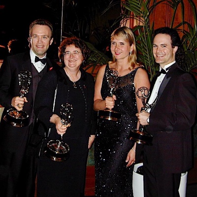 Les compositeurs Michael McCuistion, Shirley Walker, Lolita Ritmanis et Kristopher Carter, lauréats du Emmy Award du meilleur Score en 2001.